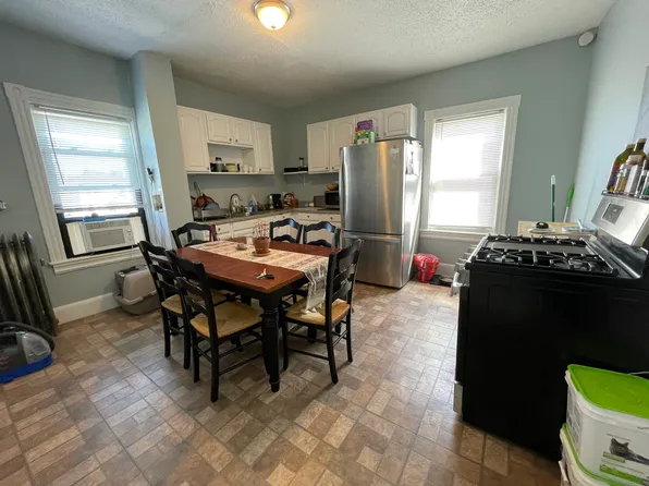 117 Hanover St #2, Providence, RI 02907