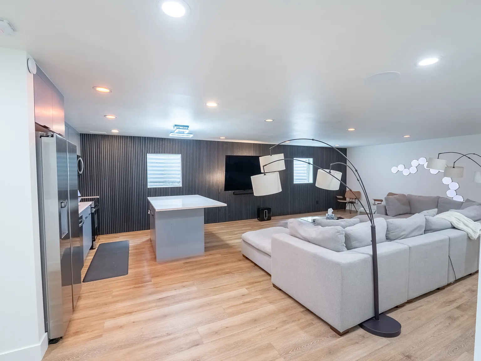 2 bed, 1007 sqft, $1,750 — Photo 4
