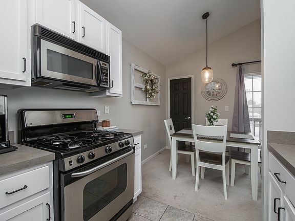 4th image of 1960 Parkside Dr