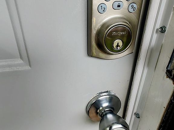 5th image of 114 Penner St #102-D