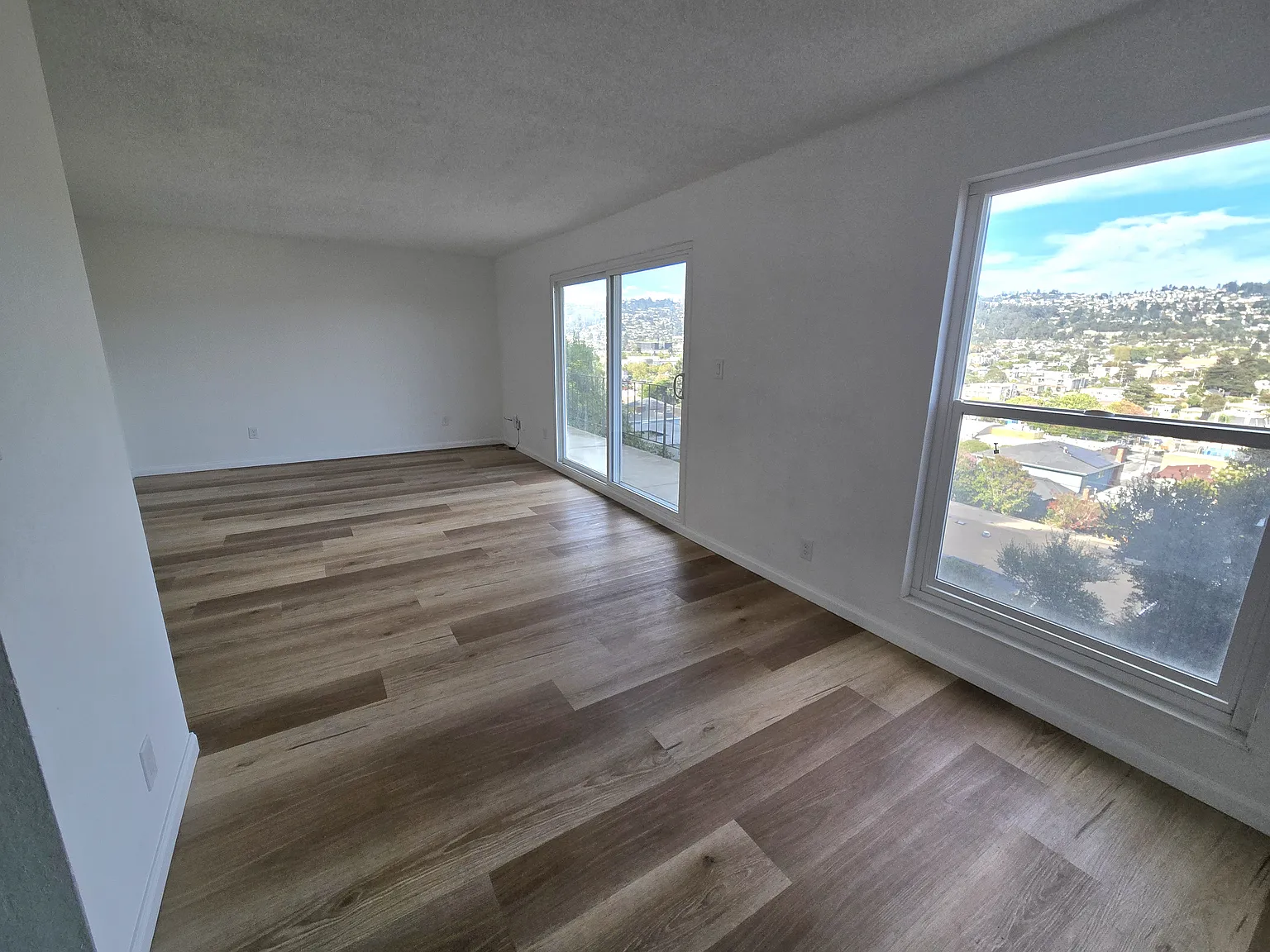 2 bed, 710 sqft, $2,600 — Photo 4