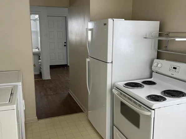 839 Mel Ave, Lansing, MI 48911