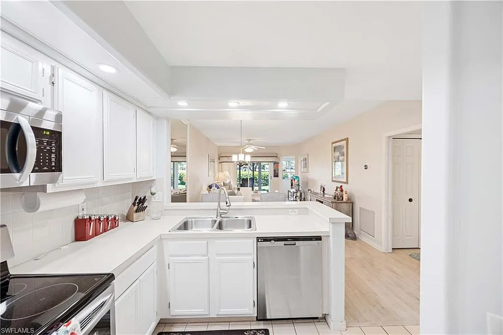 2 bed, 2.0 bath, 1076 sqft, $2,000 — Photo 4