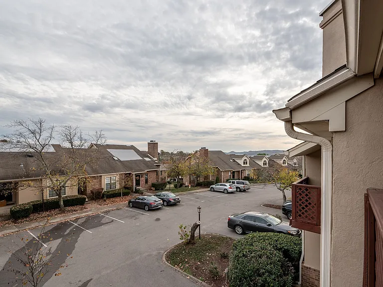 102 Villa View Ct — Photo 17
