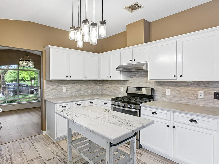 2656 Bradley Ln — Photo 11