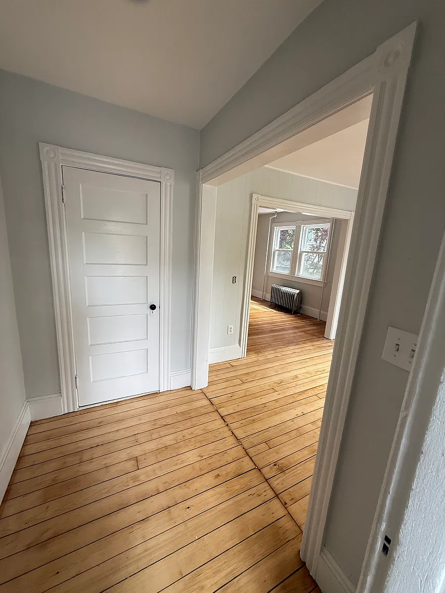 Building Photo - 13 Ellwood Pl #1