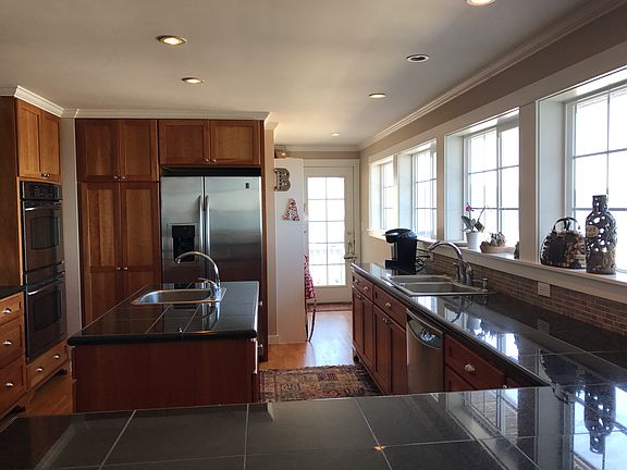 4th image of 29471 Beach Dr NE