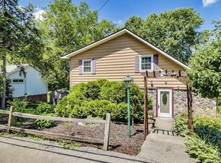 9804 271st Ave, Trevor, WI 53179