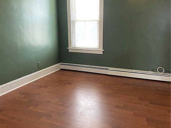 4th image of 69 Erastus St