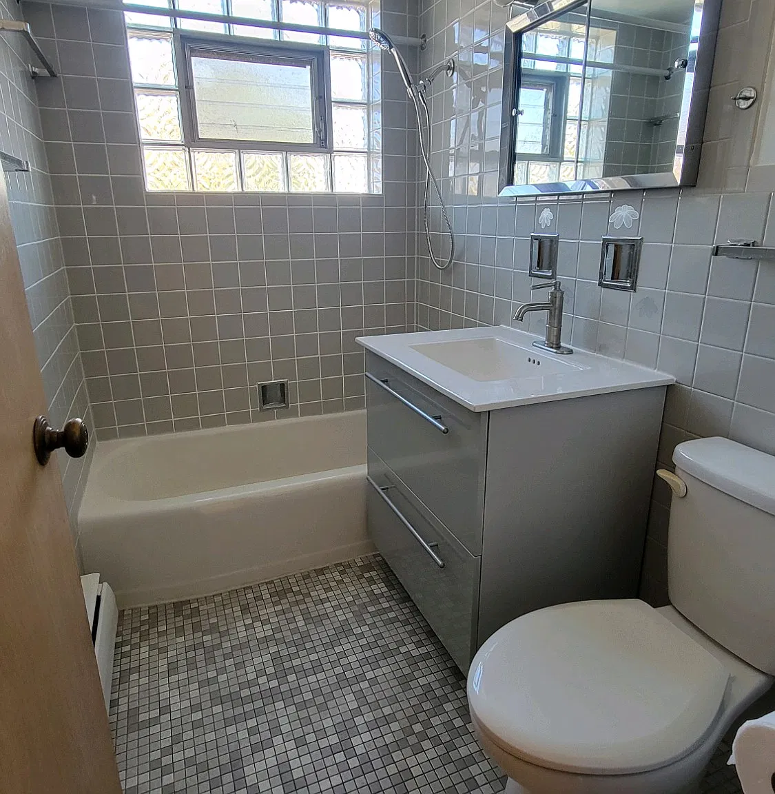 2 bed, 850 sqft, $1,725 — Photo 3