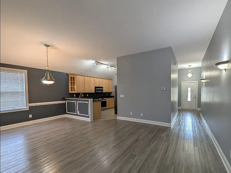 51 Castle Bay Dr — Photo 5