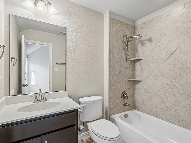 1828 Houghton Dr — Photo 25