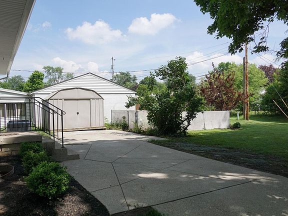 5th image of 1085 Pauline Ave