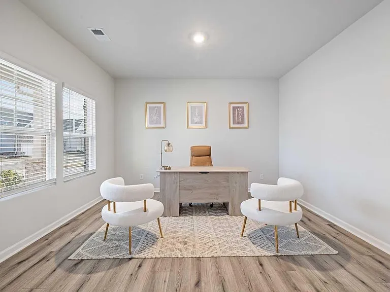 211 Clark Lake Ln — Photo 5