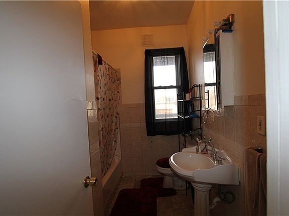 5th image of 690 Iranistan Ave