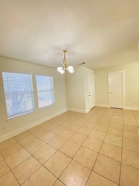 3 bed, 2.5 bath, 1620 sqft, $1,850 — Photo 3