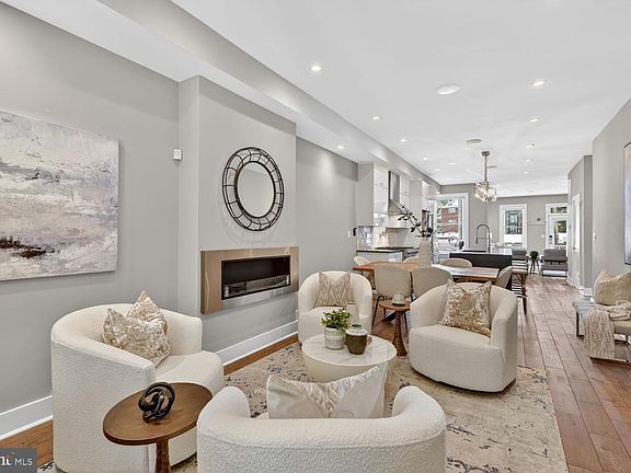 3rd image of 1224 Euclid St NW #1