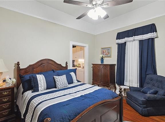 4th image of 4806 Prytania St Unit B