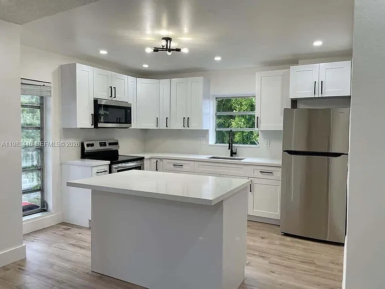 4725 NW 7th St #305-3 — Photo 5