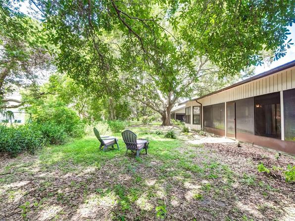 35070 Smoketree Ln, Dade City, FL 33523