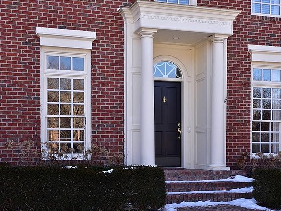 3rd image of 7485 Fox Hollow Ct