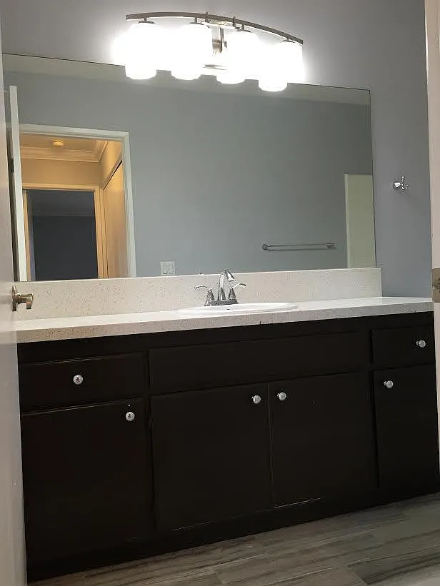 1 bed, 651 sqft, $2,000 — Photo 3