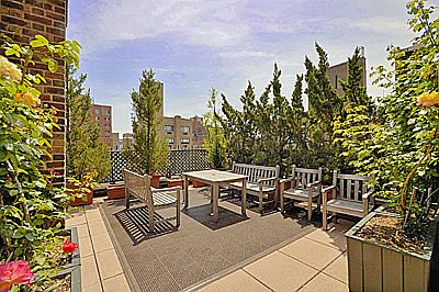 1st image of 140 E 28th St APT 10A