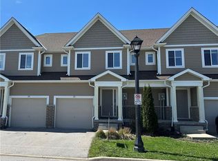 60 Canterbury Dr #25, Saint Catharines, ON L2P 0E7