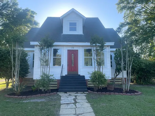 218 Park St, Wiggins, MS 39577