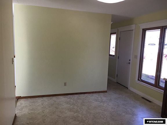 5th image of 265 Trail Dr