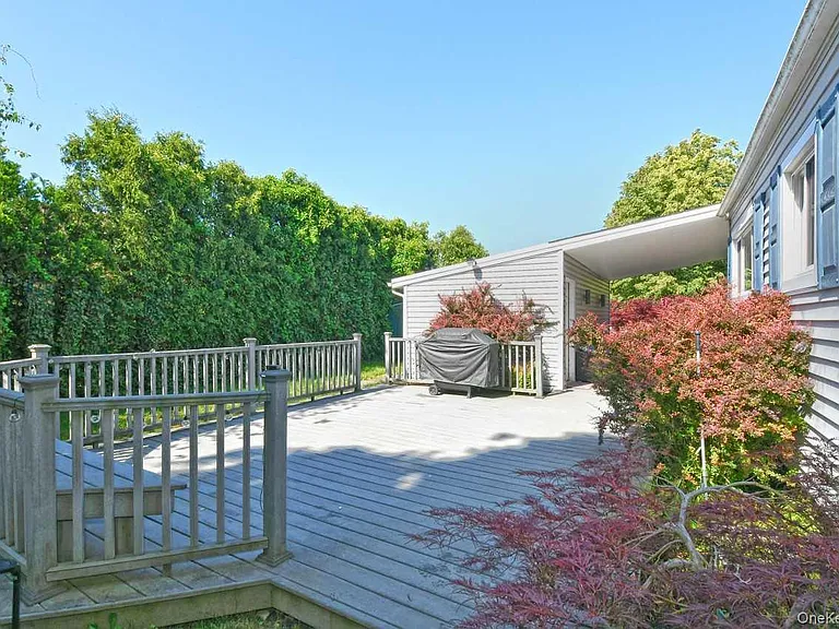 18 Shelter Hill Rd — Photo 23