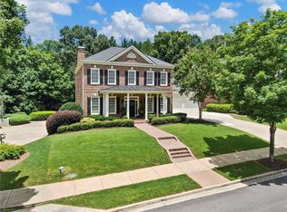 951 Moores Walk Ln, Suwanee, GA 30024