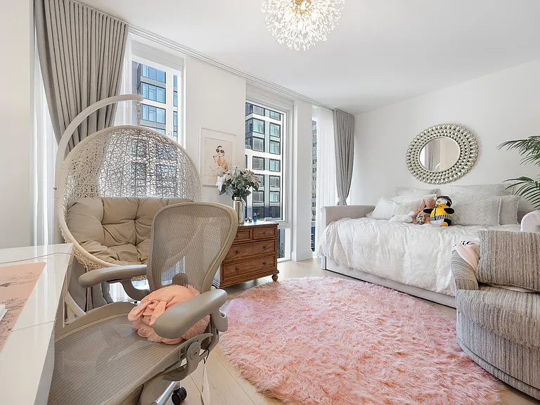 501 3rd Ave #8C — Photo 3