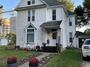 229 W Madison St, Moweaqua, IL 62550