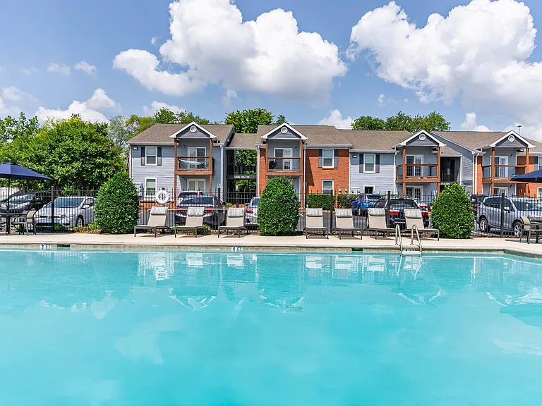 Shadowbluff Apartments — Photo 8