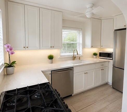 3rd image of 44 Rock Harbor Dr