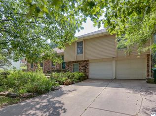 16559 Dorcas St, Omaha, NE 68130