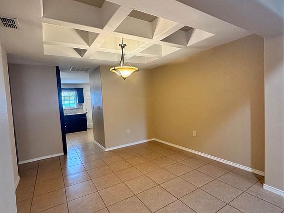5th image of 1110 W Gardenia Ave #B