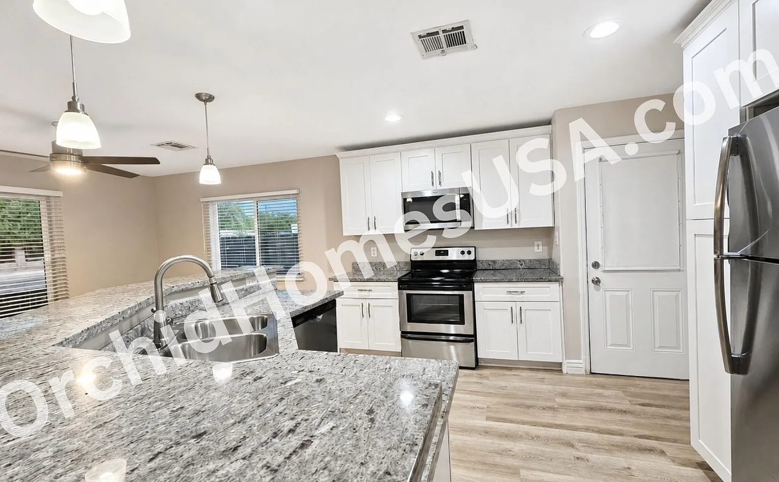 5208 South 11th Avenue - 1 — Photo 1