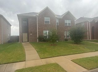 831 Jamie Dr, Grand Prairie, TX 75052