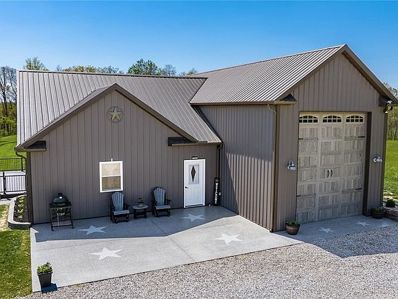 2nd image of 2967 Opera Rd