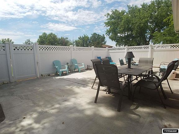 4th image of 102 Country Dr
