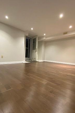 4th image of 326 Bathurst St #1A