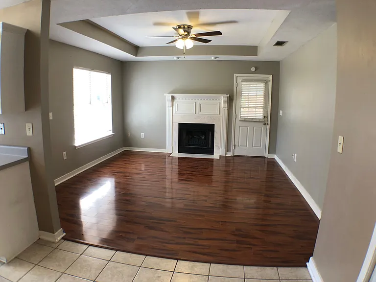 106 Eagle Dr — Photo 2