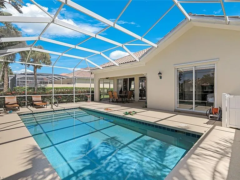 5848 Ferrara Dr — Photo 26