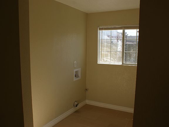 5th image of 4920 Deland Ave