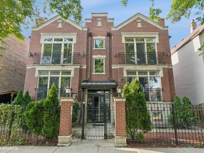4335 W Dickens Ave APT 302, Chicago, IL, 60639