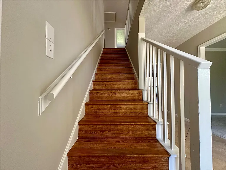 2818 Stoney Wood Dr — Photo 2