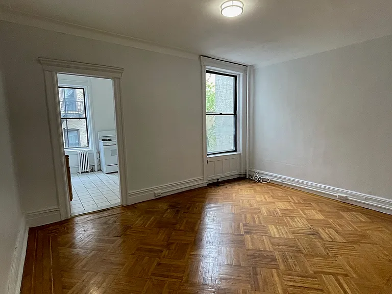427 16th St #2B — Photo 1
