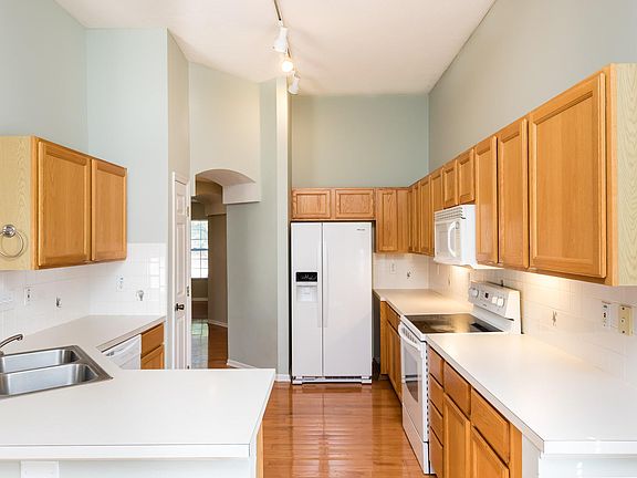 5th image of 5725 Richgrove Ln